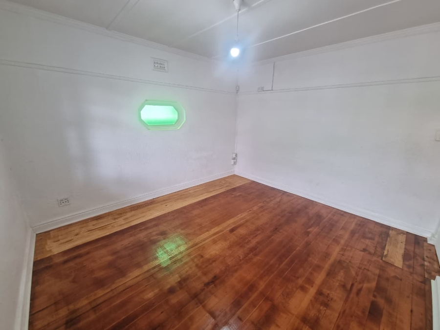 To Let 2 Bedroom Property for Rent in Lansdowne Western Cape